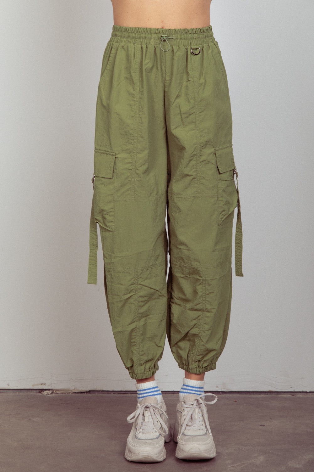 VERY J Elastic Waist Woven Cargo Pants